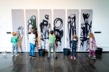 Gjennom prosjektet ønsker man å rekruttere flere barn og unge i Oslo til å oppsøke museenes tilbud. Illustrasjonsfoto fra Barnas kunstdag. Foto: Munchmuseet.
